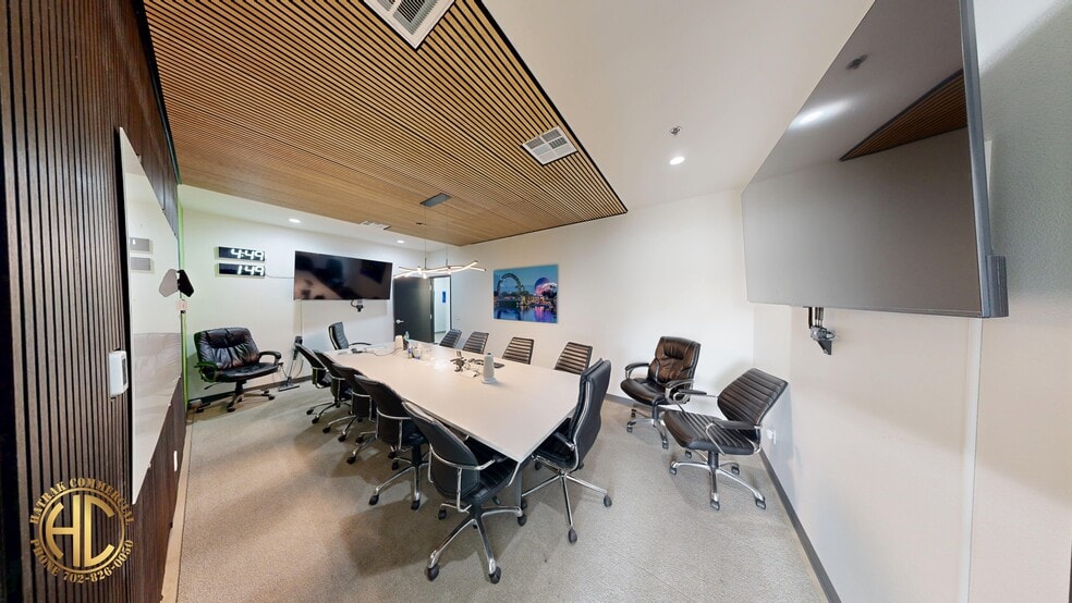 More Photos Of 295 Sunpac Ave, Henderson Warehouse For Sale