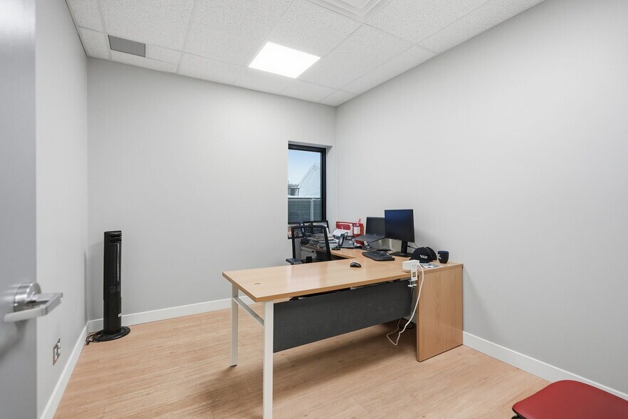 More Photos Of 224 Robot St, Vars Warehouse For Sale