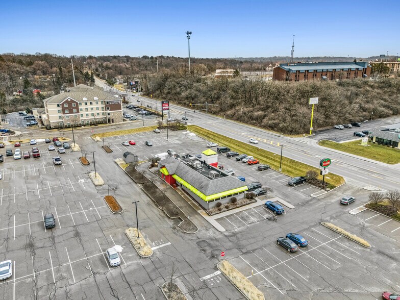 More Photos Of 3929 Everhard Rd NW, Canton Restaurant For Lease