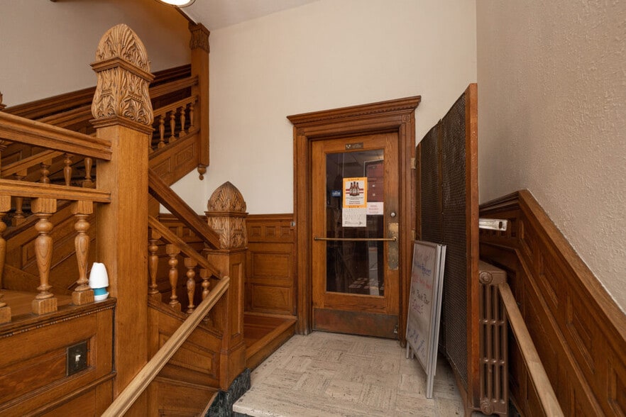 More Photos Of 100 S Washington St, Lake City Restaurant For Sale