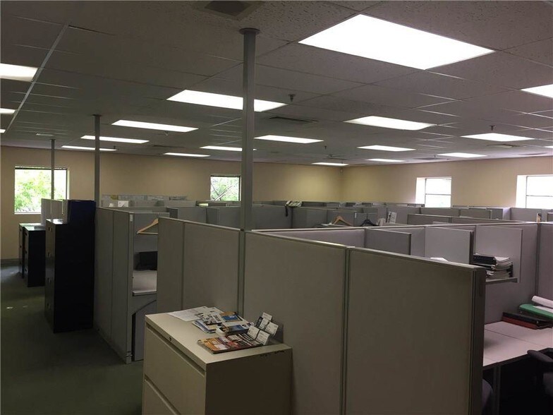 More Photos Of 2821 Riverside Dr, Ottawa Office For Sale