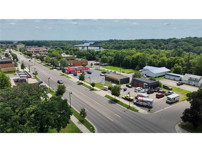 More Photos Of 519 Benton Dr, Sauk Rapids Service Station For Sale