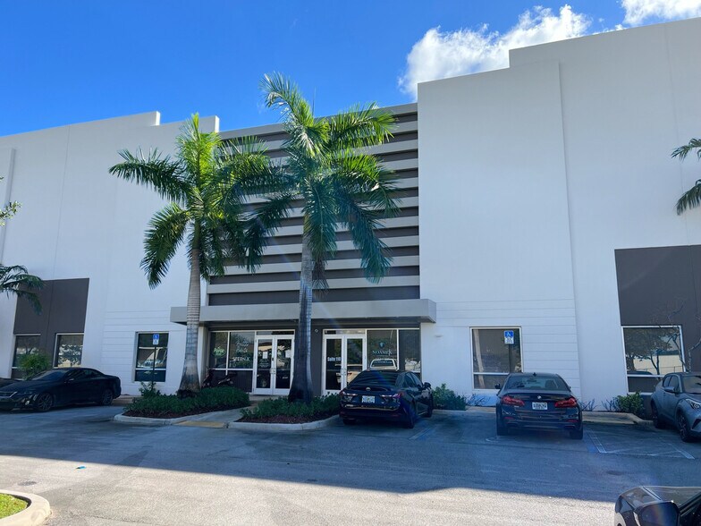 Primary Photo Of 5801 E 10th Ave, Hialeah Warehouse For Lease