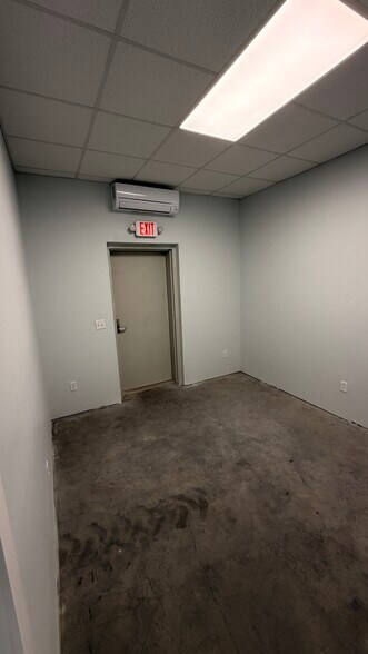More Photos Of 4557 Savannah Hwy, Ravenel Light Manufacturing For Lease