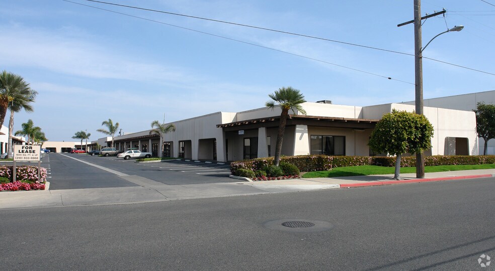 More Photos Of 1760 Monrovia Ave, Costa Mesa Unknown For Lease