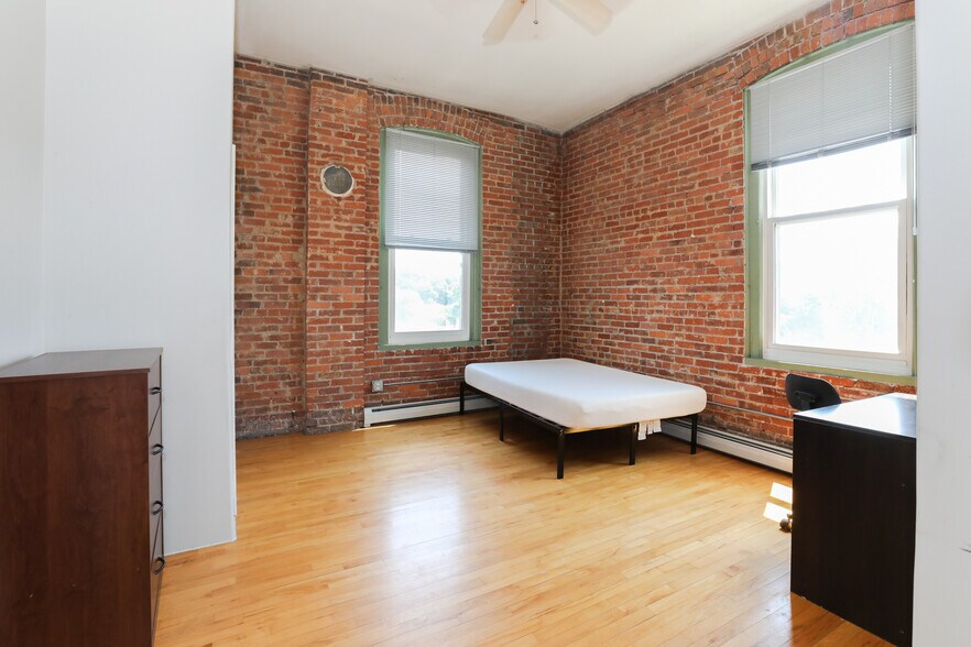 More Photos Of 74 Carroll St, Binghamton Apartments For Sale