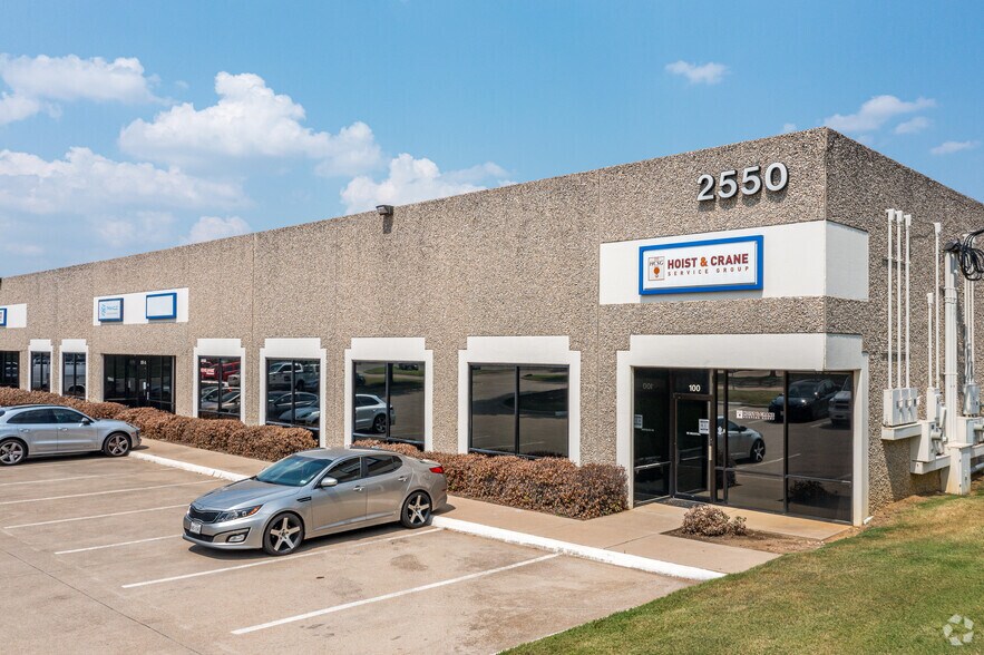 Primary Photo Of 2550 114th St, Grand Prairie Flex For Lease