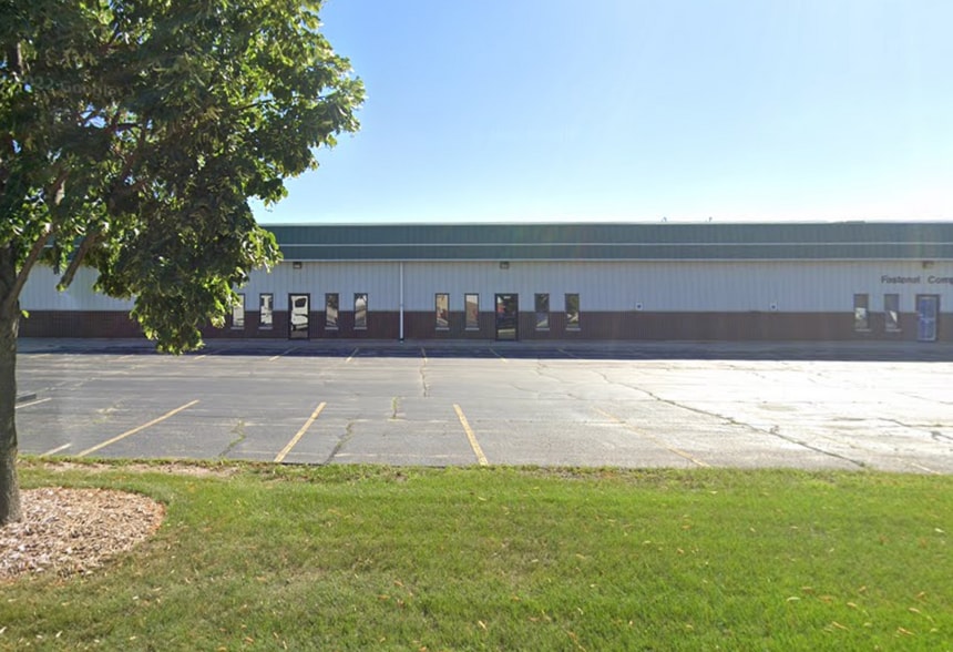 More Photos Of 1120-1130 Ashwaubenon St, Green Bay Service For Lease
