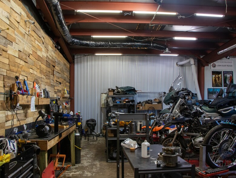 More Photos Of 3200 Pearl St, Boulder Warehouse For Sale