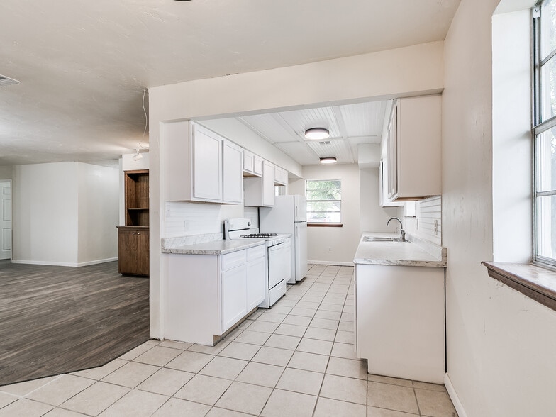 More Photos Of 3304 SW 40th St, Oklahoma City Apartments For Sale