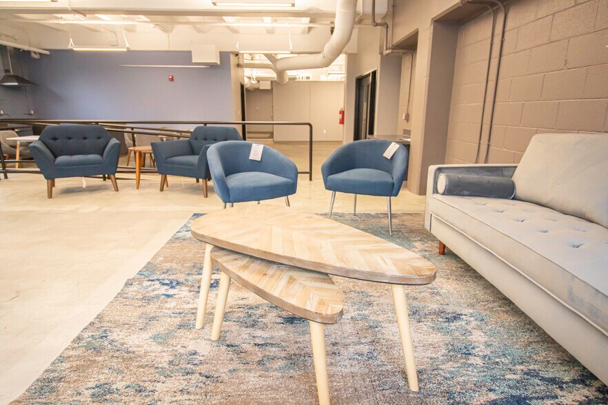 More Photos Of 615 Ferry St, Lafayette Office For Lease