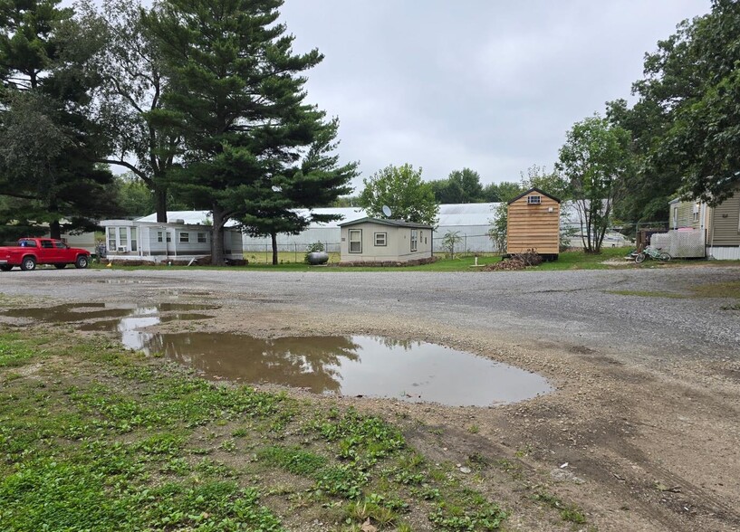 More Photos Of 811 S Main St, North Webster Hotel For Sale
