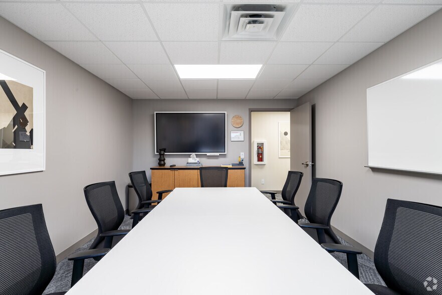 More Photos Of 3950 Sunforest Ct, Toledo Coworking Space