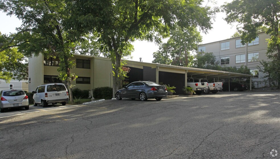 More Photos Of 1111 24th St W, Austin Office For Lease