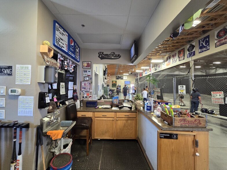 More Photos Of 2555 N Crownpointe Dr, Prescott Valley Freestanding For Sale