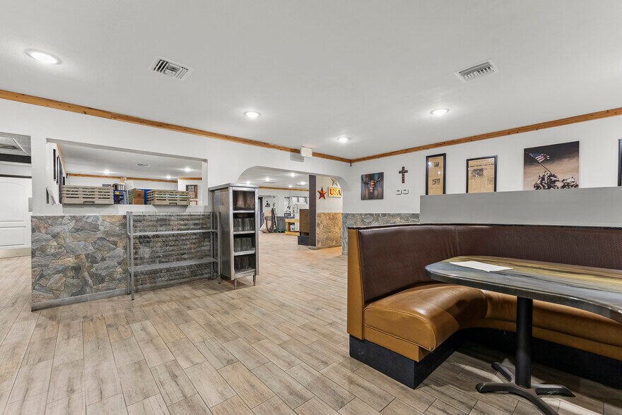 More Photos Of 93 S Hall St, LaBelle Restaurant For Sale