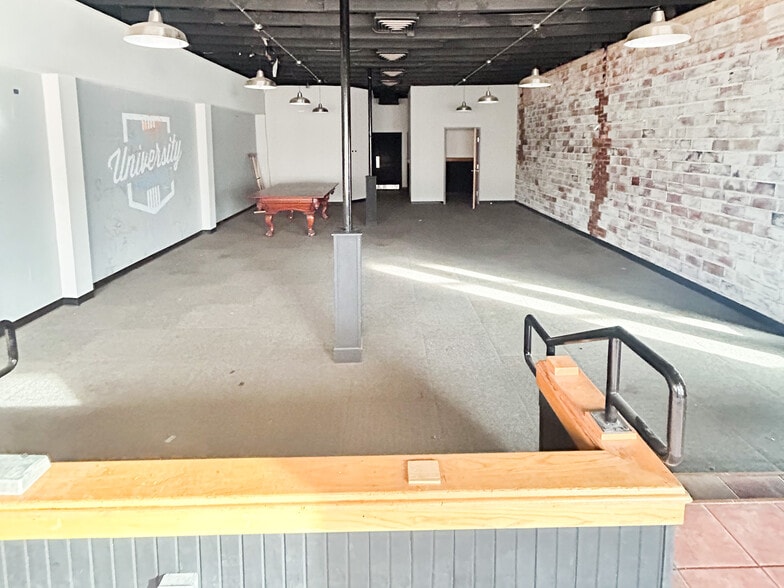 More Photos Of 2420 14th st, Lubbock Office For Lease