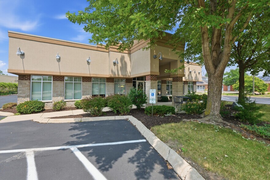 More Photos Of 1280 W Main St, Sun Prairie Freestanding For Sale