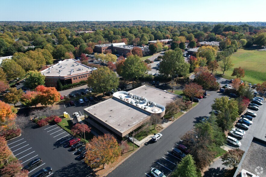 More Photos Of 730 Highland Oaks Dr, Winston-Salem Medical For Sale