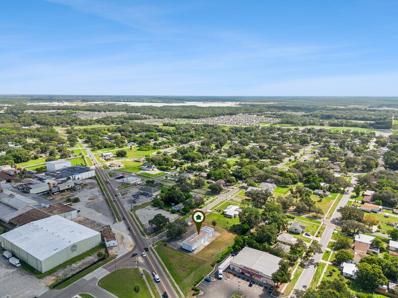 More Photos Of 11 W Magnolia St, Davenport Warehouse For Sale