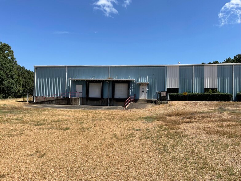 More Photos Of 5670 US-80, Jackson Manufacturing For Lease