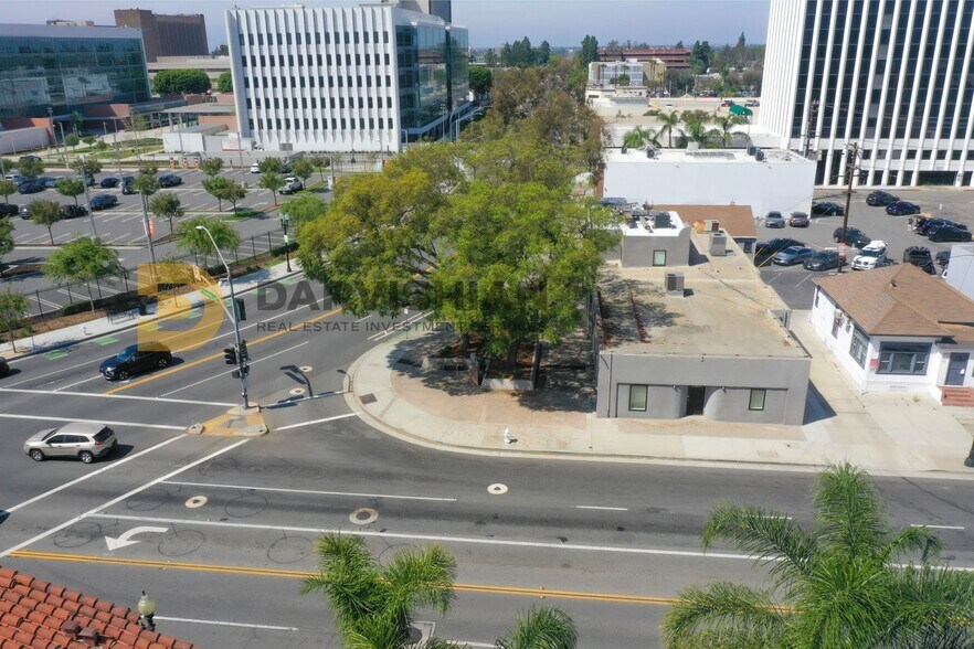 Primary Photo Of 301-311 W Civic Center Dr, Santa Ana Office For Lease