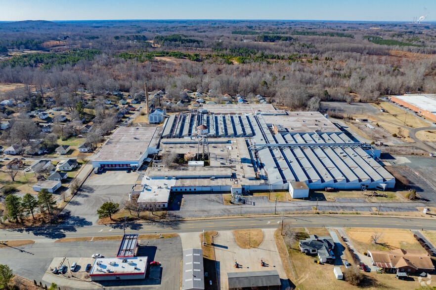 More Photos Of 1803 N Main St, Roxboro Manufacturing For Lease