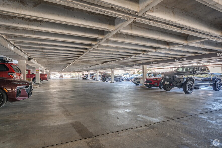 More Photos Of 9800 Northwest Fwy, Houston Office For Lease