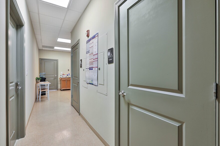 More Photos Of 75 Jackson St, Newnan Unknown For Lease