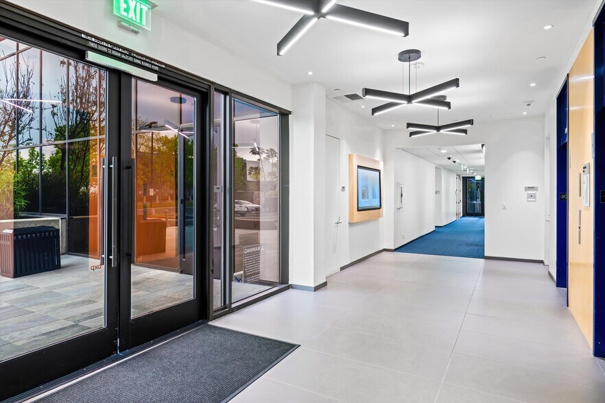 More Photos Of 2800 28th St, Santa Monica Office For Lease