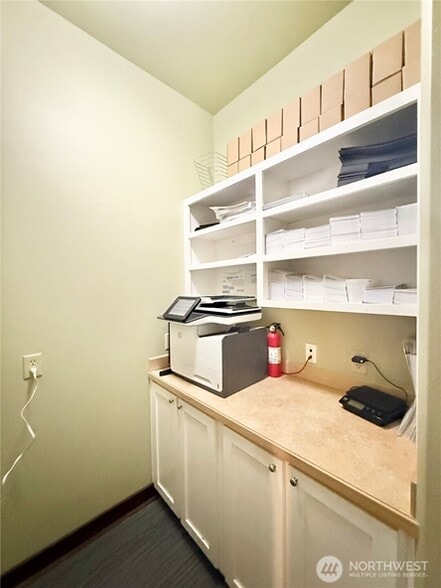 More Photos Of 214 Pine Street St, Okanogan Office For Sale