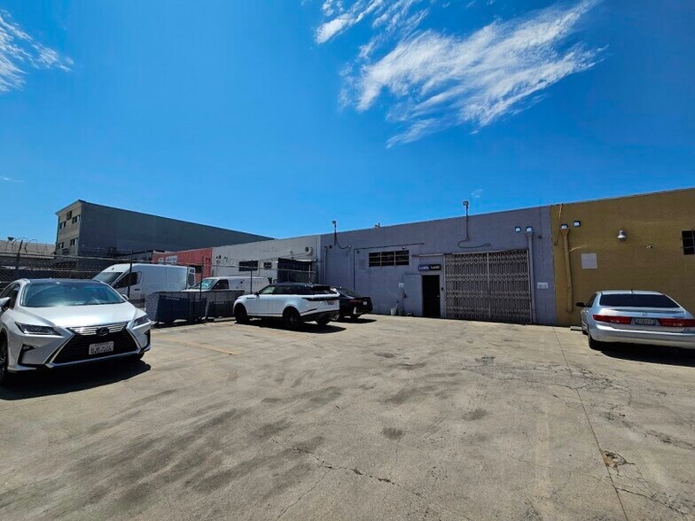 More Photos Of 767 E 14th Pl, Los Angeles Warehouse For Sale