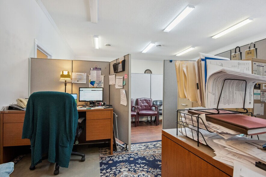 More Photos Of 1212-1216 Gum Branch Rd, Jacksonville General Retail For Sale