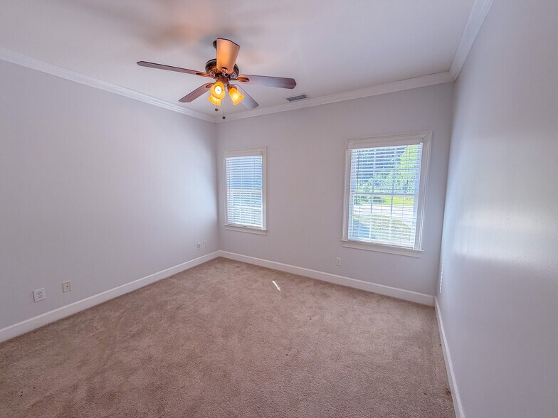 More Photos Of 2100 Gravel Springs Rd, Buford Medical For Sale