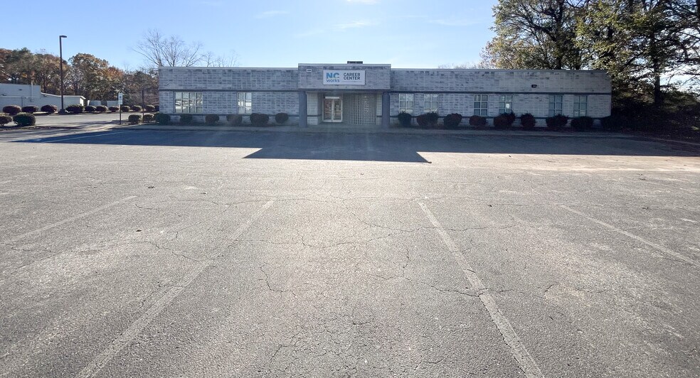 More Photos Of 1391 Bessemer City Rd, Gastonia Office For Sale