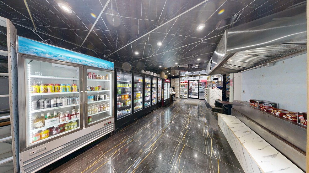 More Photos Of 127 Bedford Ave, Brooklyn Storefront Retail Office For Lease