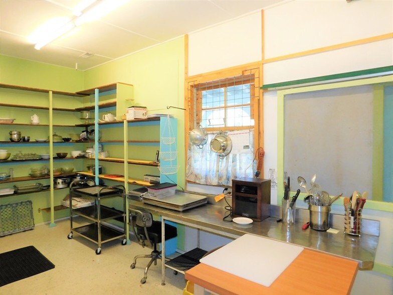 More Photos Of 10780 Highway 126, Mapleton General Retail For Sale