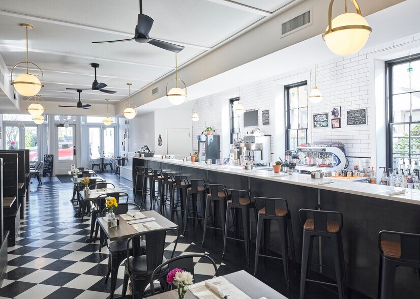 More Photos Of 47 Bridge St, Lambertville Restaurant For Sale
