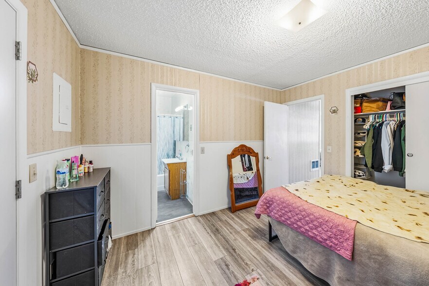 More Photos Of 542 Pacific Ave, Brookings Multifamily For Sale