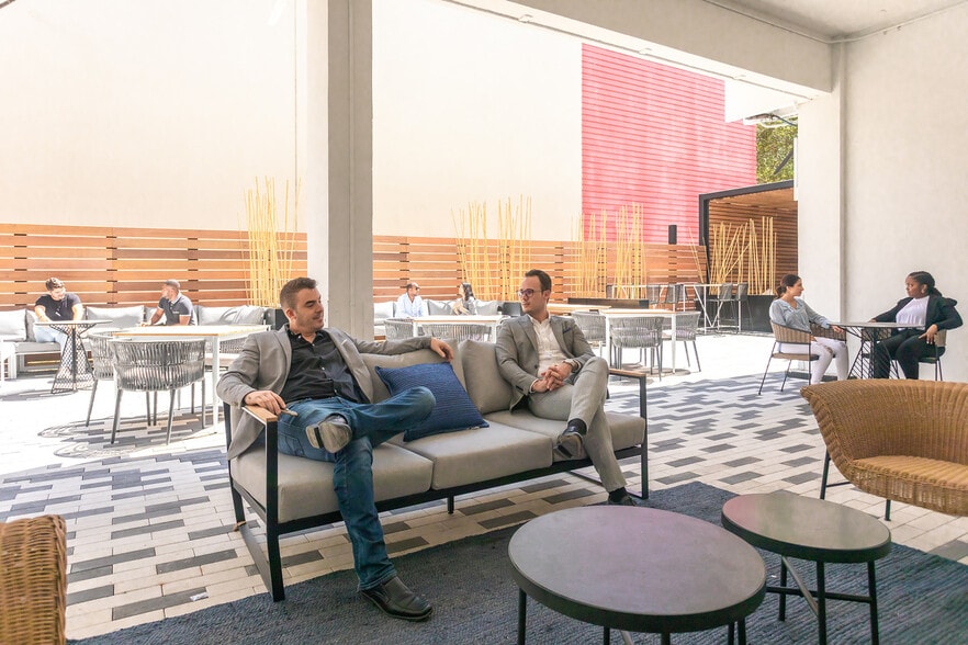 More Photos Of 2125 Biscayne Blvd, Miami Coworking Space