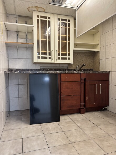 More Photos Of 82 Georgia Ave, Brooklyn Industrial For Lease