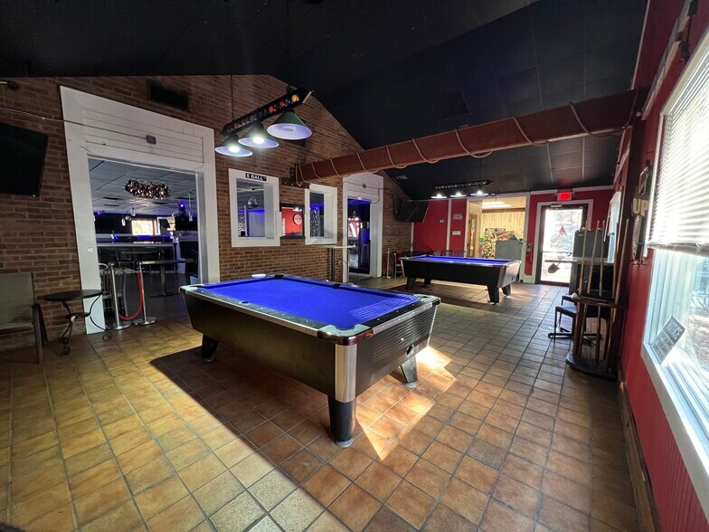 More Photos Of 2845 Mountain Industrial Blvd, Tucker Restaurant For Lease