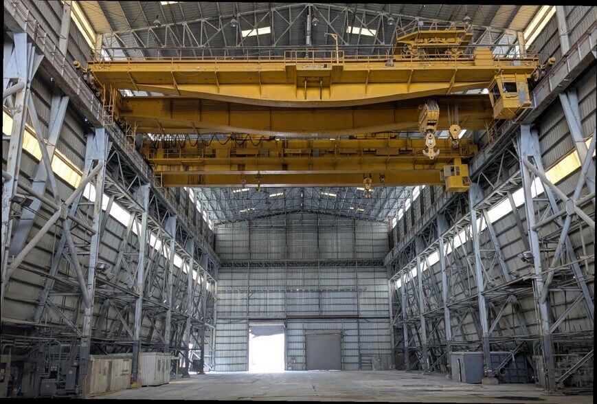 More Photos Of 16534 Peninsula St, Houston Manufacturing For Lease