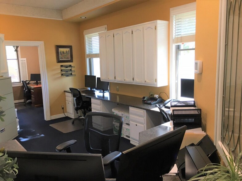 More Photos Of 565 Brunswick Rd, Grass Valley Office For Sale