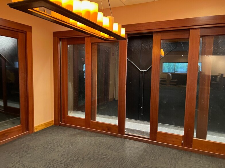 More Photos Of 3750 Hamilton Blvd, Allentown General Retail For Sale