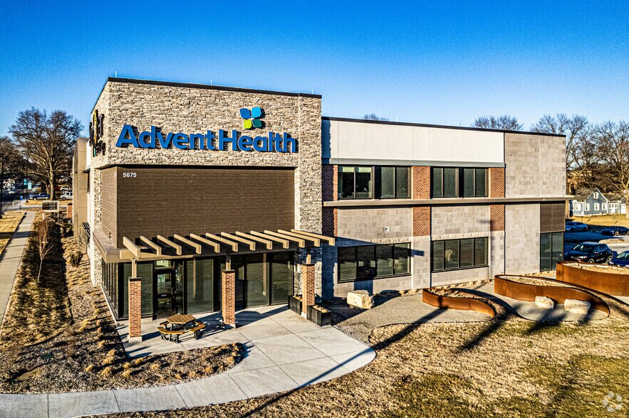 Primary Photo Of 5675 Roe Blvd, Mission Medical For Lease