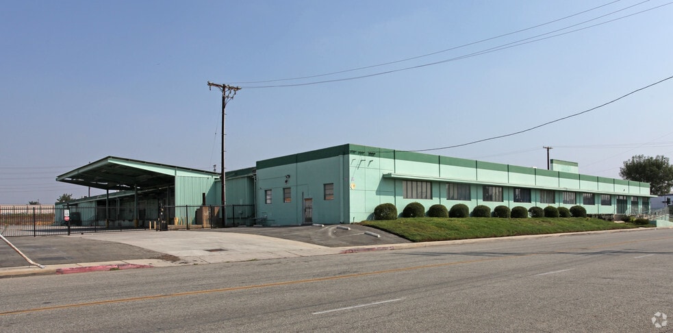 More Photos Of 6557 Flotilla St, Commerce Manufacturing For Lease