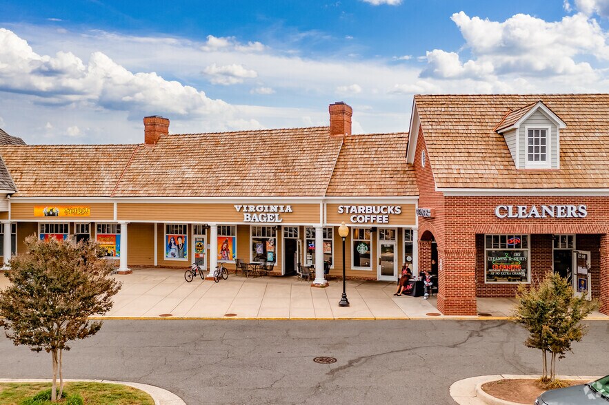 More Photos Of 5600-5675 Stone Rd, Centreville Unknown For Lease