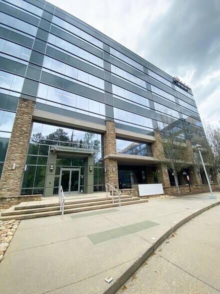 More Photos Of 1110 Sanctuary Pky, Alpharetta Office For Lease