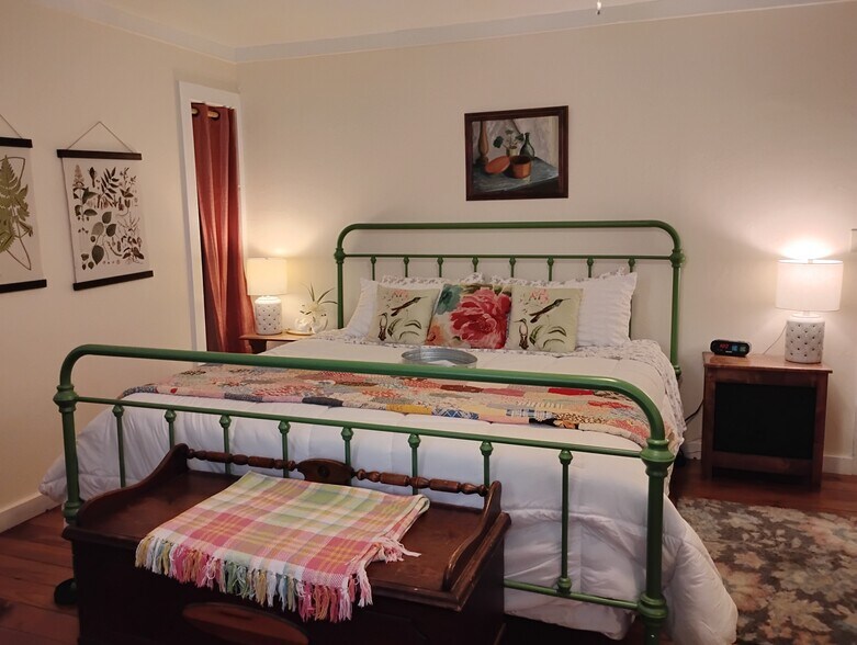 More Photos Of 111 N State St, Fort Davis Hotel For Sale